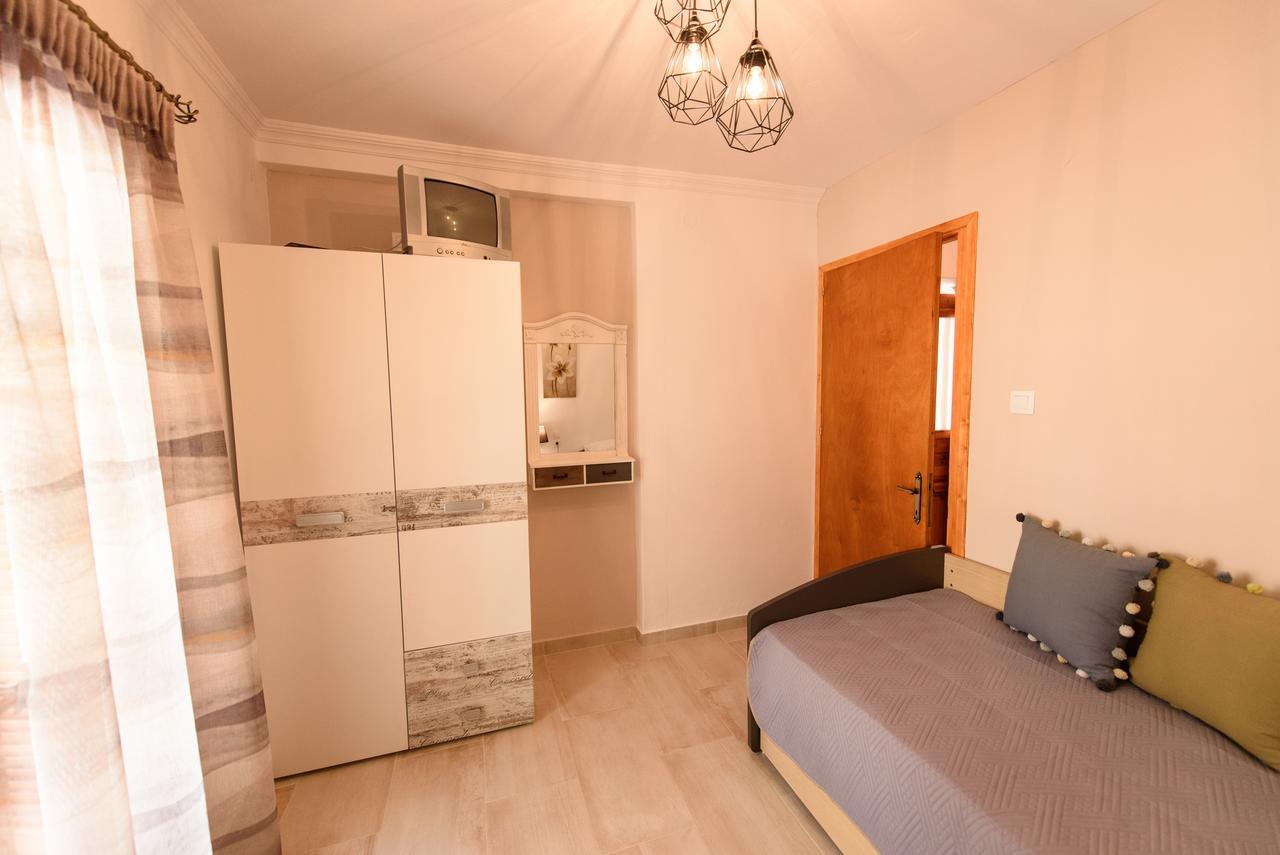 Apartmán Oasis 2 Neo Klima Exteriér fotografie